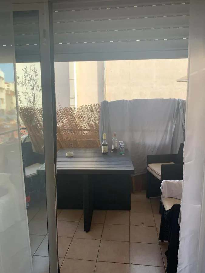 Appart' Moderne Plein Centre-Ville Marselha 0*,